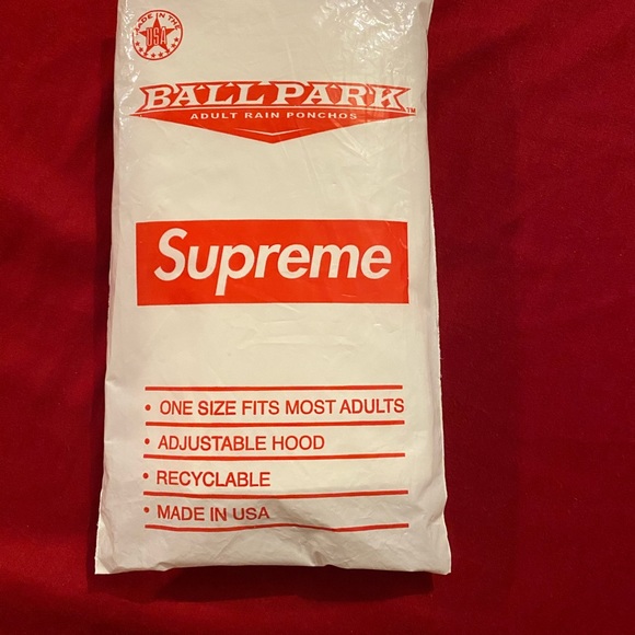 Supreme - Picture 2 of 3